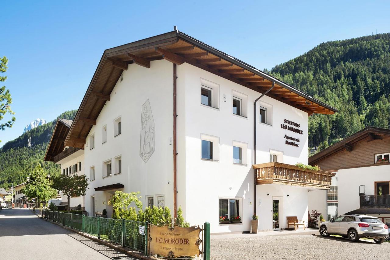Apartments Montblanc Sella Ortisei Exteriör bild